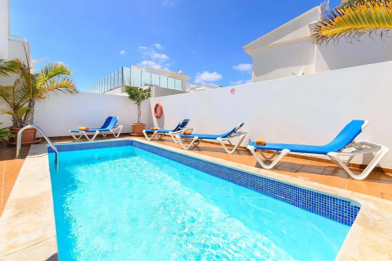 Luis II Villa Puerto del Carmen  Puerto del Carmen (Lanzarote)